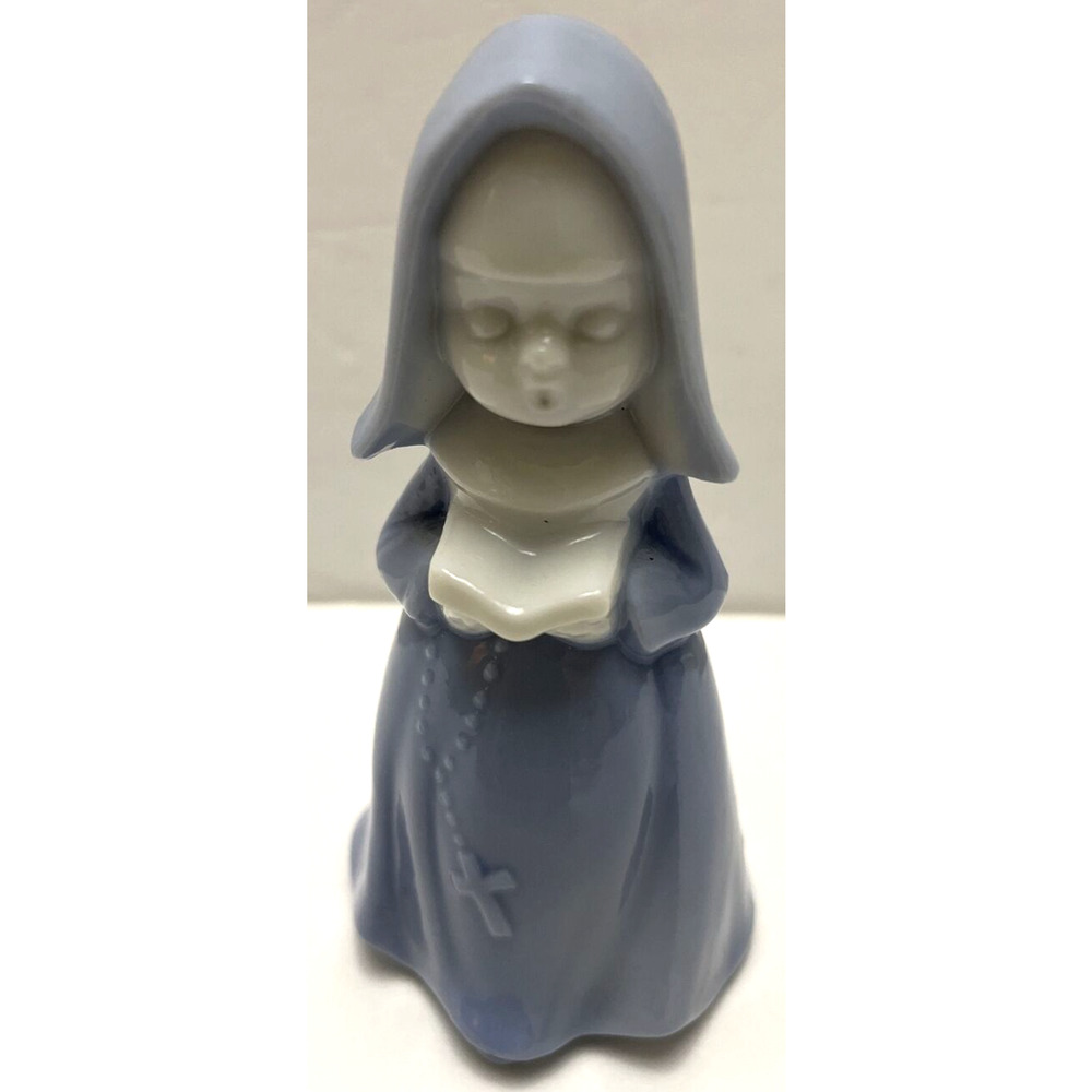 Porcelain Nun Vintage Figurine Glossy Blue & White Glaze Singing Sweet Face 3.5"